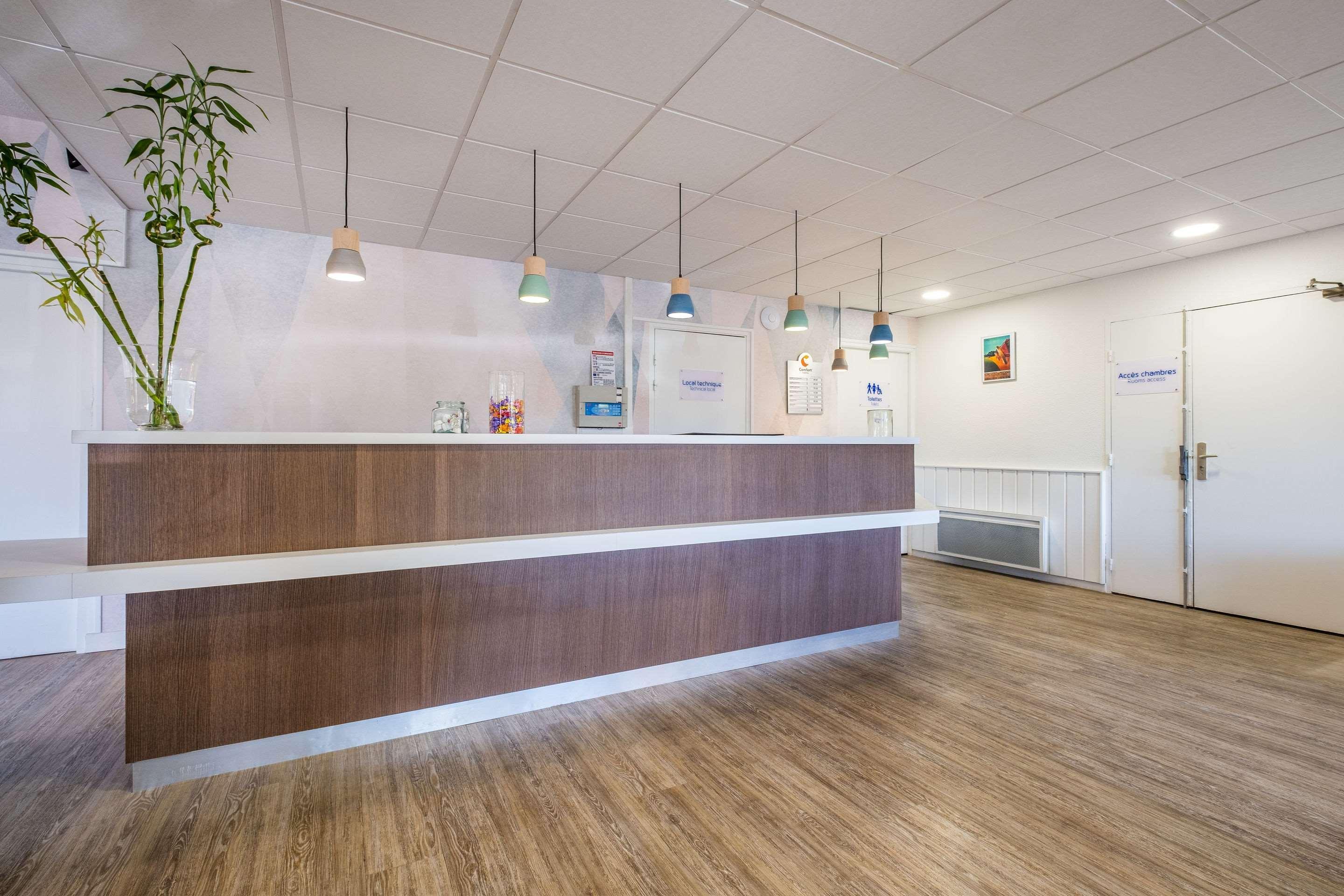 Comfort Hotel Linas - Montlhery Exterior photo